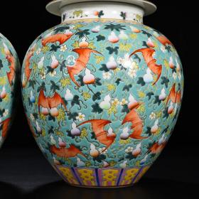 清代瓷器精品老货收藏 清乾隆绿地粉彩福寿纹将军罐