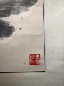 江苏省国风书画院高级画师扬州书画院副院长扬州市花鸟画研究会顾问中国扬州鉴赏书画院副院长扬州耿昌信梅下双栖度岁寒花鸟立轴68*50
耿昌信，1937年生，江苏扬州人，1962年毕业于江苏省国画院。数十年专攻花鸟，龙擅长牡丹，扬州耿牡丹之称。作品曾多次参加全国性和省市美展.
1992年在江苏无钧赏梅胜地举办百梅画展。
1997年在无钧钱松岩艺术馆举办牡丹画展。
1998年在扬州西湖公园举办牡丹