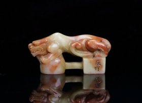 旧藏精品篆刻寿山石多彩芙蓉石瑞兽闲章印章 尺寸：63mm29mm15mm 重量：38克