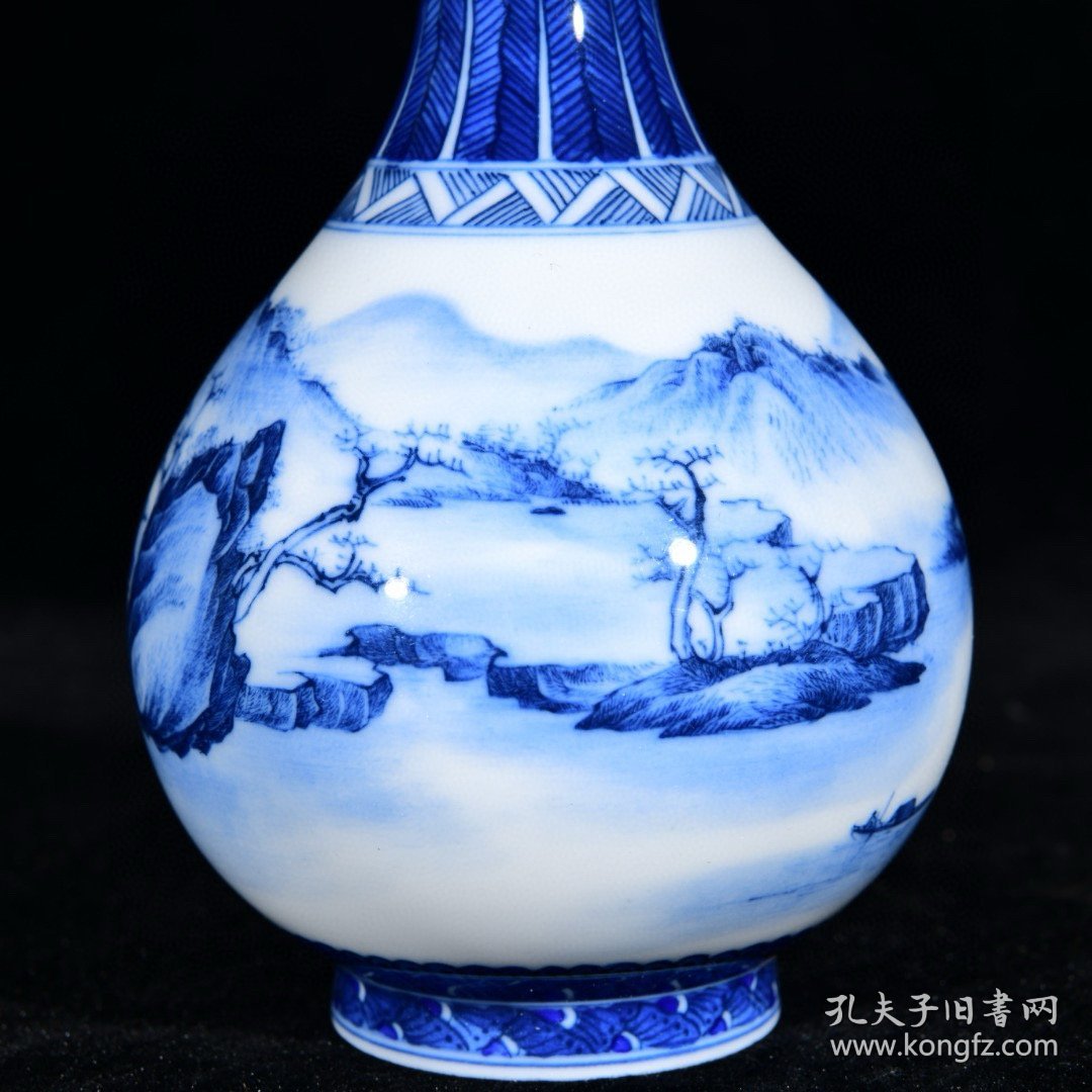 大清雍正年制青花山水纹元明堂款蒜头瓶 高16.3径8厘米2