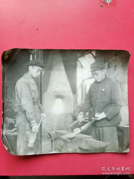 老照片，锻打（31X25，5CM）张家口工务段配件厂民兵