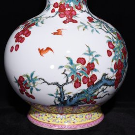 清乾隆粉彩荔枝纹葫芦瓶尺寸30.5*21厘米