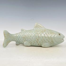 汝瓷鱼，高14厘米，直径31厘米