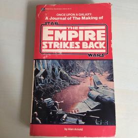 Star Wars: The empire strikes back（英語(yǔ)原版，《星球大戰(zhàn)：帝國(guó)反擊戰(zhàn)》，1980年美國(guó)出版，著名電影的制作日志，附照片多幅，自然舊，無(wú)筆記勾畫(huà)）