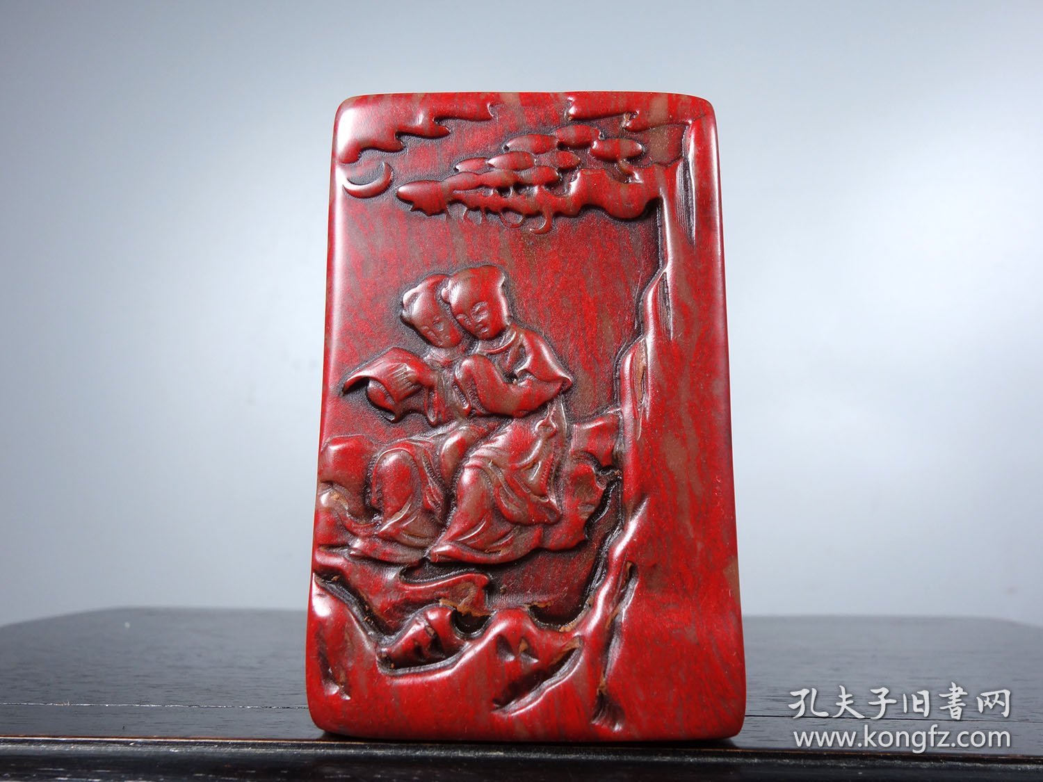 旧藏鸡血石精工雕刻 三娘教子 印章 尺寸：长5cm宽1.8cm高8cm 重量：150g