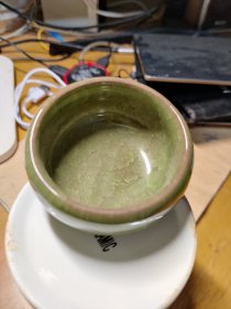 冰裂纹钧釉紫砂小茶盏一只另送一只残器