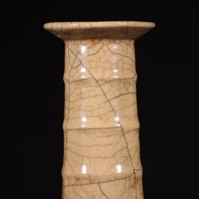 旧藏宋代哥窑“乾隆御题”弦纹瓶