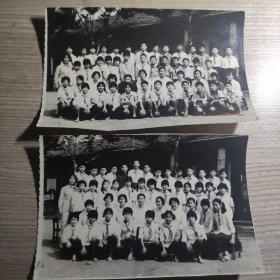 80年代北京某小学毕业合影照片3张。