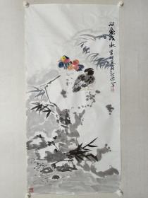 保真书画，甘肃美协会员，边新会四尺整纸花鸟画《鸳鸯戏水》，软片，137×68cm。
