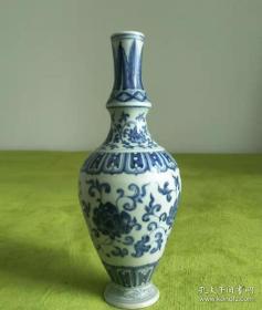 永乐年制款青花缠枝莲青花吉字瓶