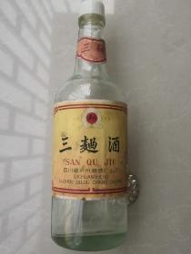 泸州老窖三曲酒瓶