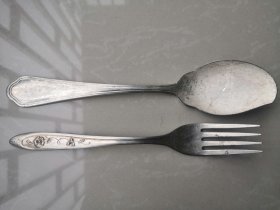 日本包银镀银勺和背英文刀叉