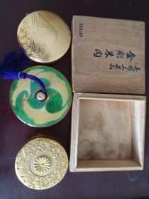 204，五六十年代金盒印泥盒，三盒，带印泥，一个带桐木盒。