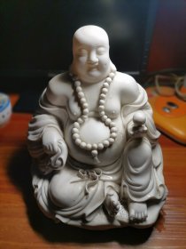 老物件:佛像一尊，工艺品。库房橱柜2