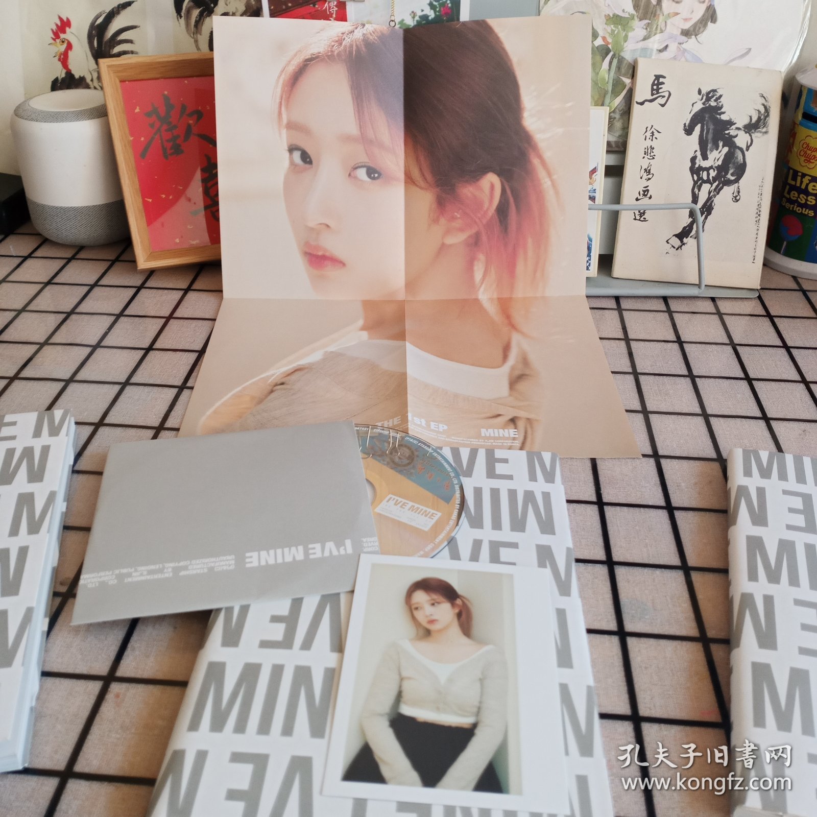《LOVED IVE韩国女团》3本(读光碟+海报)【品好如图】