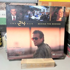 ［英文 原版］24小時(shí)幕后畫冊(cè)（24: Behind the Scenes）【附花絮DVD光盤】