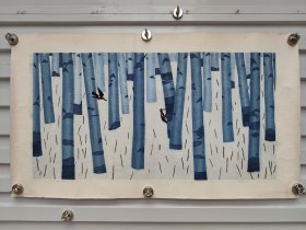 刘宝(1942.4—)山东莱阳人。擅长版画。1976年开始从事版画创作。黑龙江省农垦干部管理学院附中教师。北大荒美术家协会副主席、副教授。作品有《农场新秋》、《夕照》、《刺儿》等。《霜香》获第七届全国美展铜奖。