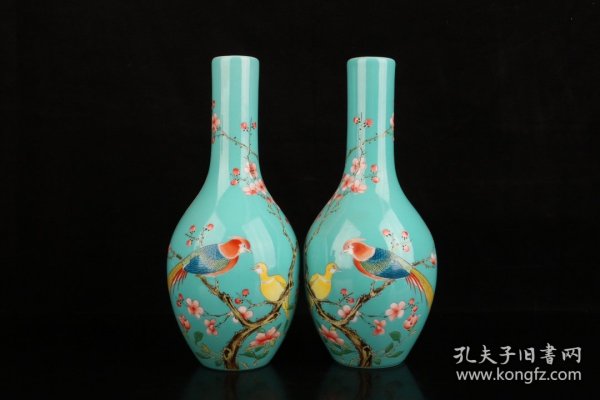 清雍正孔雀绿粉彩喜上眉梢花瓶一对 尺寸 高21直径8厘米