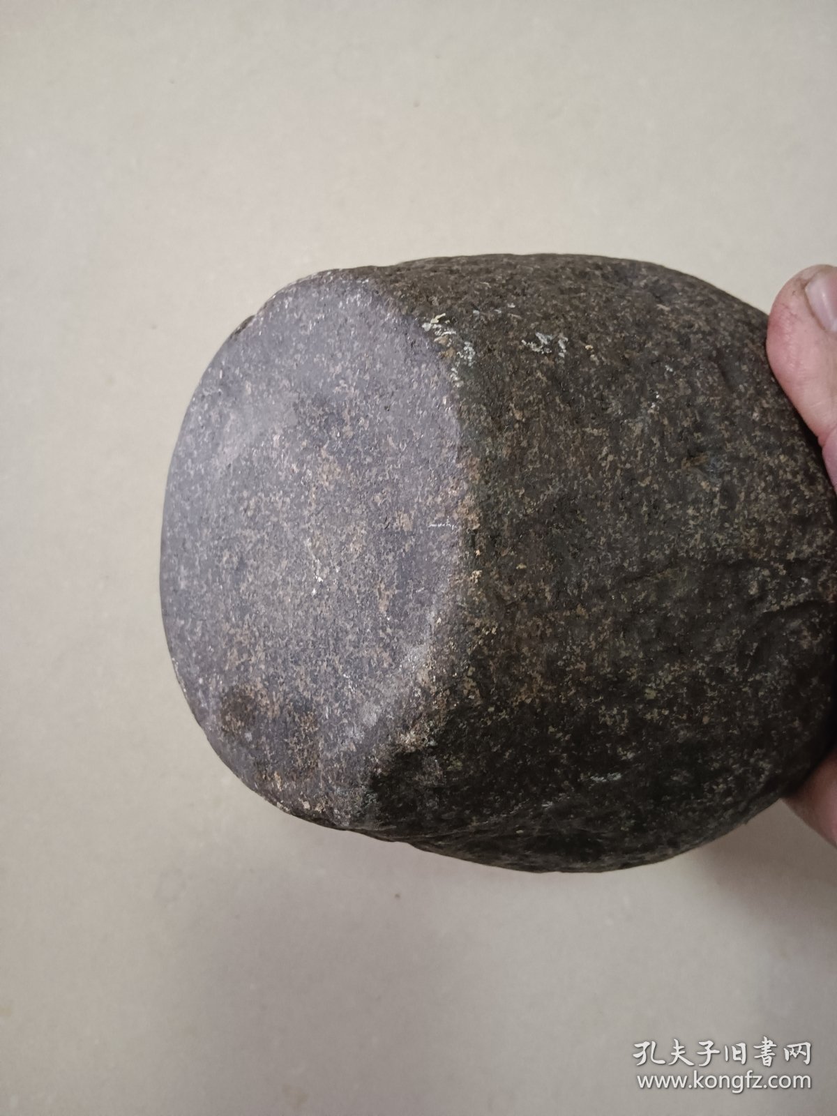 老青石臼 高10外径45内径10.5 内槽深8 没有锤子