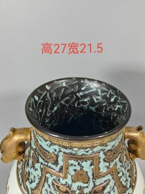 旧藏清乾隆古铜彩山水尊