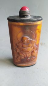 一个骨质鼻烟壶