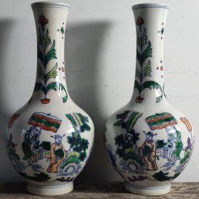 清雍正年制斗彩小瓶一对，画工好，高24.8cm