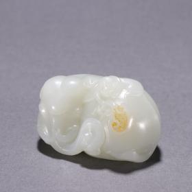 回流 和田玉籽料封侯拜相雕件。规格：高3㎝长5.2㎝宽3.7㎝重94g