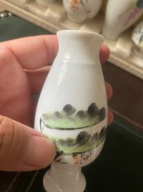 小花瓶，老式小花瓶，有两个有瑕疵，具体请看图