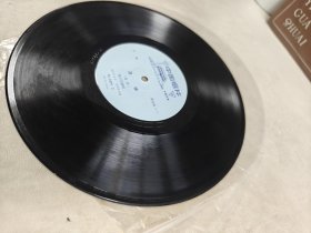 1979年，黑胶唱片（京剧）名家〔梅兰芳〕演唱《′穆桂英挂帅》《洛神》