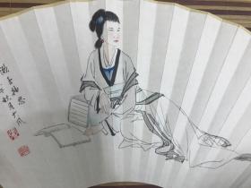 大风堂门下张大千传人，张晓峰.(大风)仕女扇面，画工精湛，人物神态栩栩如生。