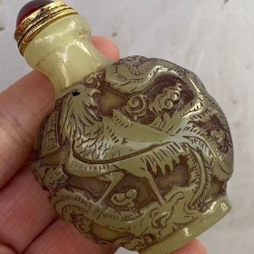 龙凤鼻烟壶手把玩摆件