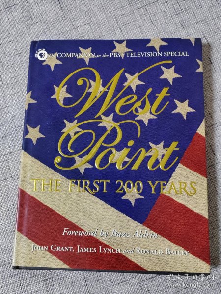 West Point 200 years 英文原版画册：世界最著名的军事院校美国西点军校创立200周年纪念大画册（12开精装本，192页）