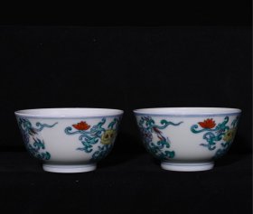旧藏 清雍正斗彩花卉纹杯 高4.3×8.1厘米