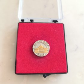 武汉大学校徽徽章银色