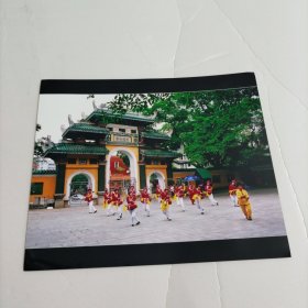 扭秧歌（覃美春艺术摄影）