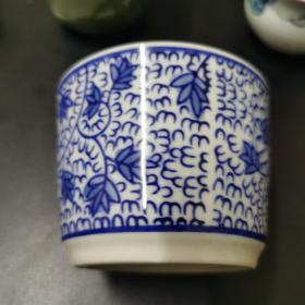 日本瓷器  茶杯  内外绘  青花  有底款