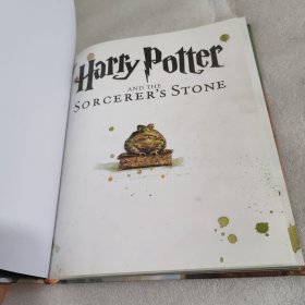 Harry Potter and the Sorcerer’s Stone：The Illustrated Edition