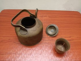 工艺精湛的民国提梁铜茶壶