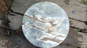 老大理石(桌面石，可作屏风石，直约径约79cm，厚约2.5cm，边有一小天然瑕疵如图)