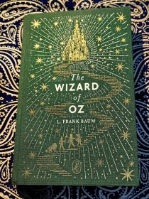 《The Wizard of Oz》《绿野仙踪》（ Puffin Clothbound Classics 海雀布纹经典 硬精装英文原版 ）