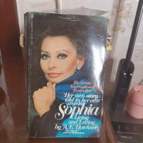 Sophia Living and Loving : Her Own Story   （英文原版《索非亚·罗兰：生活和爱情》