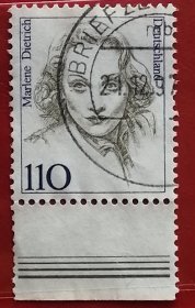 德国邮票 1986-2001年 1997年 著名女性系列 女名人 历史杰出女性 妇女 好莱坞电影演员歌星 玛琳黛徳丽 信销 （1901年12月27日—1992年5月6日），出生于德国柏林，1923年，主演个人首部电影《爱的悲剧》。1999年，被美国电影学会选为“百年来最伟大的女演员”第9位。2003年，被德国电视二台推出的民意评选活动评为“最伟大的德国人”第50位。