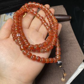 乡下偶遇老者珍藏红玛瑙珠项链 尺寸：8*5毫米*108颗