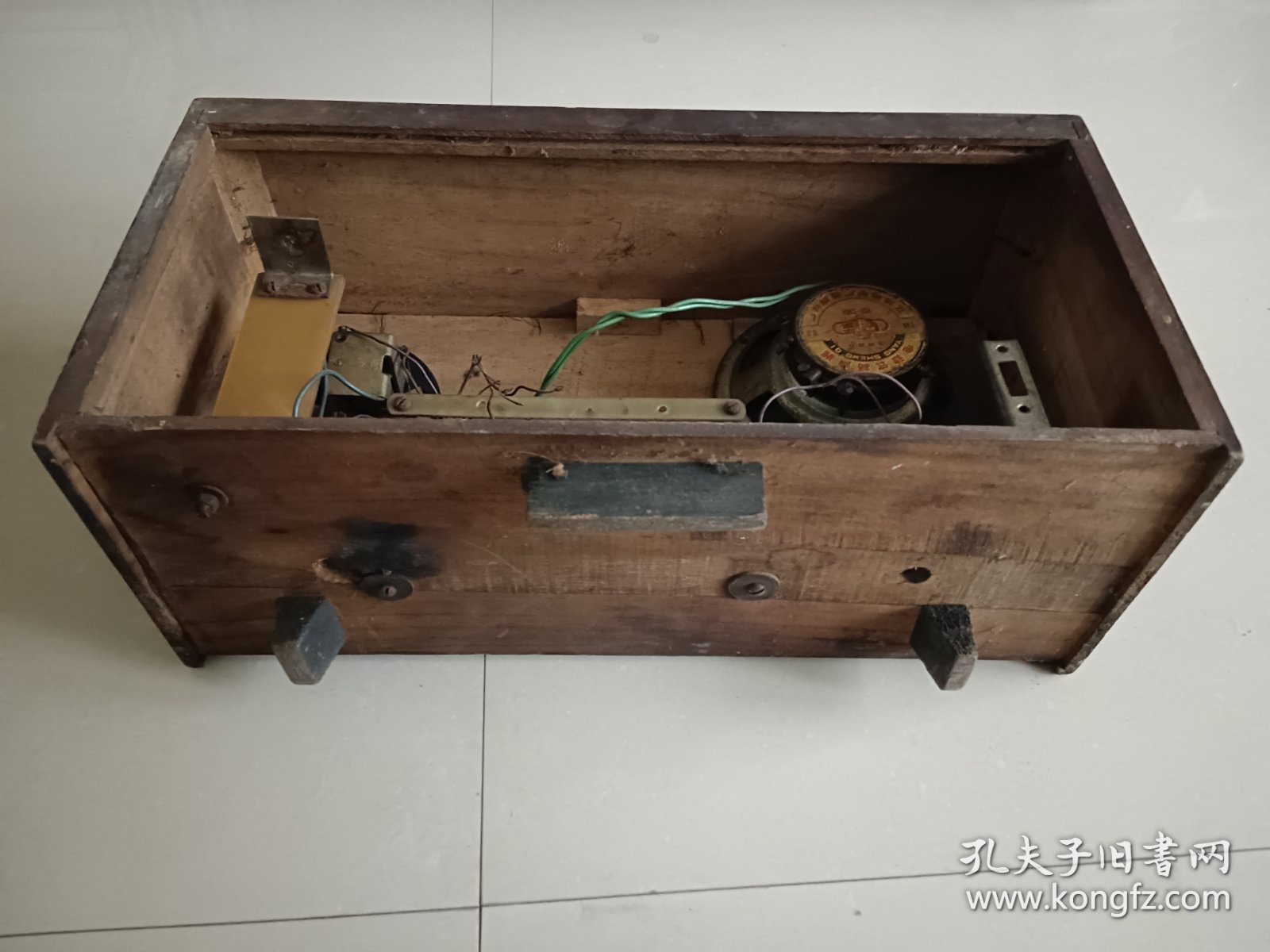 老收音机木箱盒 带喇叭没有线路板和背板 摆件道具收藏配件 40×20×6/4