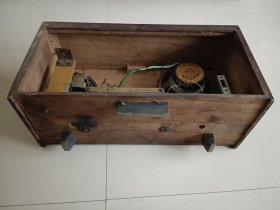 老收音机木箱盒 带喇叭没有线路板和背板 摆件道具收藏配件 40×20×6/4