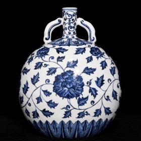 明青花缠枝花卉纹扁瓶,高26.8cm直径20cm