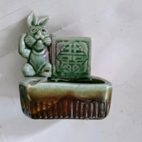 70年代绿釉窑变兔子造形“囍字”烟灰缸（精美老瓷器）造型精美