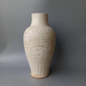 磁州窑白釉雕刻婴戏花瓶211