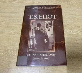 T.S.Eliot   《艾略特传》，作者是诗人、文学评论家，也出版过小说，尤以艾略特研究著名。董桥：也許是上個世紀七十年代末讀過的Graham Greene。也許是倫敦街邊書報攤上電影雜誌裹的文字。也許是Bernard Bergonzi 《Reading the Thirties》里的文字 。印象很深 ，懶得去找原文，反正那時候喜歡讀羅蘭• 巴特，喜歡他筆下的嘉宝