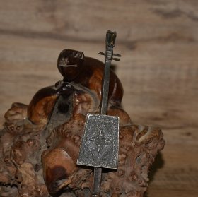 旧藏，铜马头琴锁，尺寸：长3厘米 宽2.5厘米 高10.5厘米 重57克